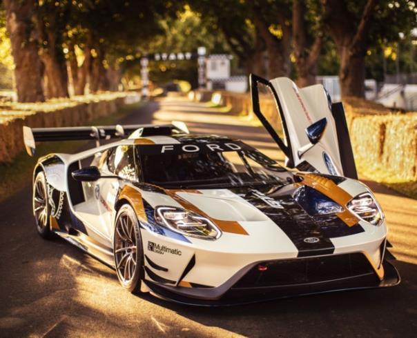 Limitierte Rennsportversion des Ford GT Mk II zeigt nächste Ausbaustufe des Ford GT-Supersportwagens 